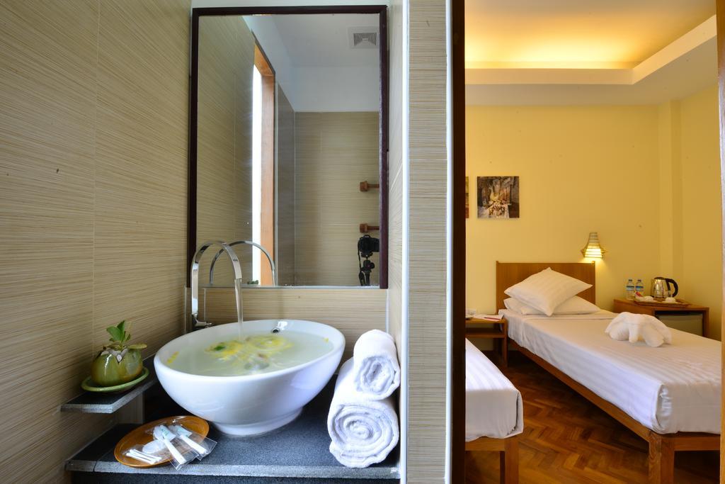Northern Breeze Hotel Bagan Ngoại thất bức ảnh